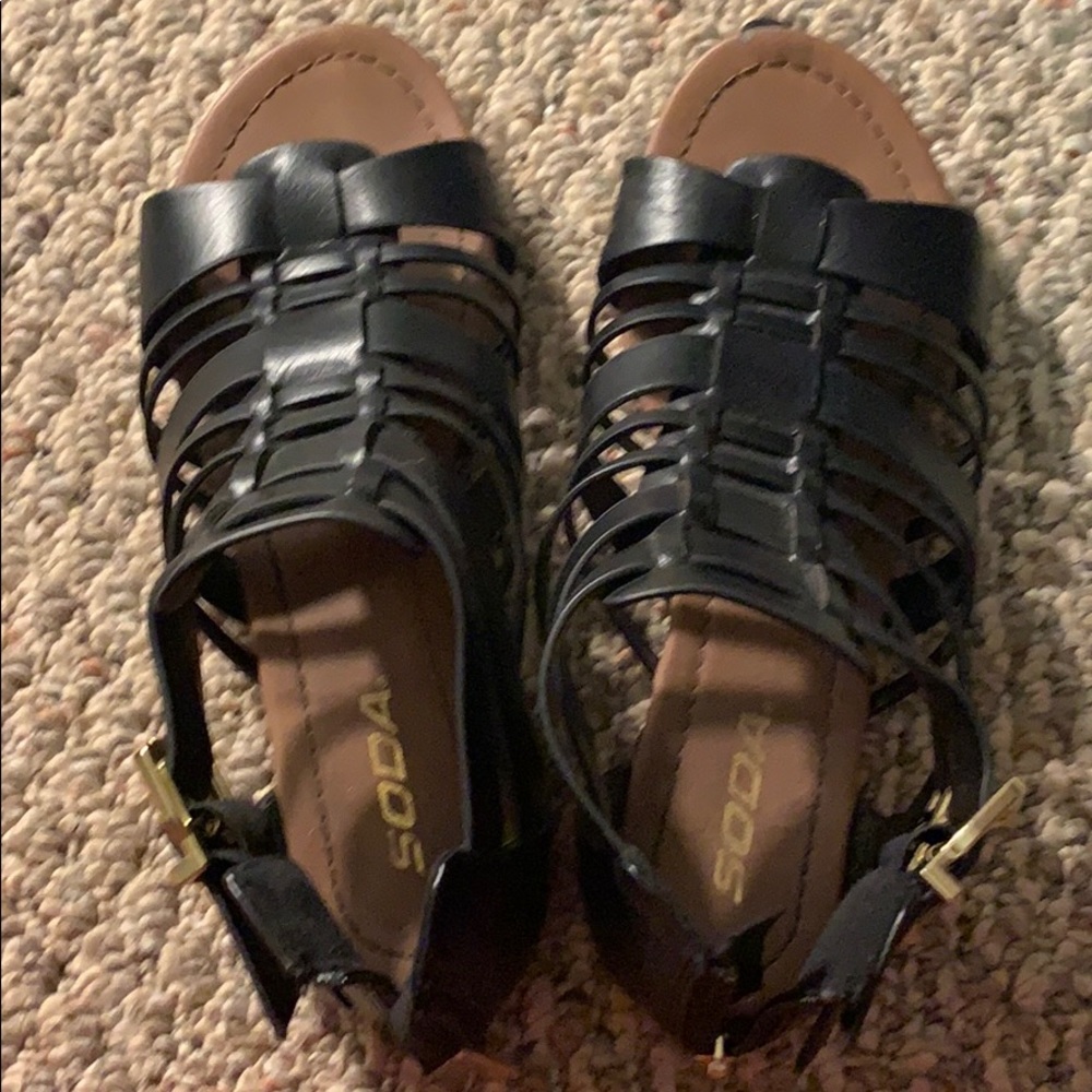 Sandals - Picture 3 of 3